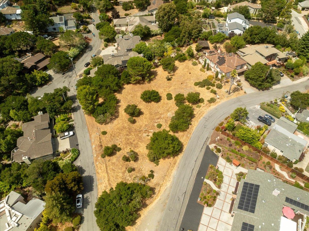 Detail Gallery Image 7 of 10 For 999 Temescal Way, Redwood City,  CA 94062 - – Beds | – Baths