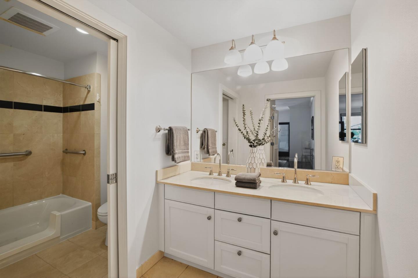 Detail Gallery Image 21 of 40 For 222 8th Ave #216,  San Mateo,  CA 94401 - 2 Beds | 2 Baths