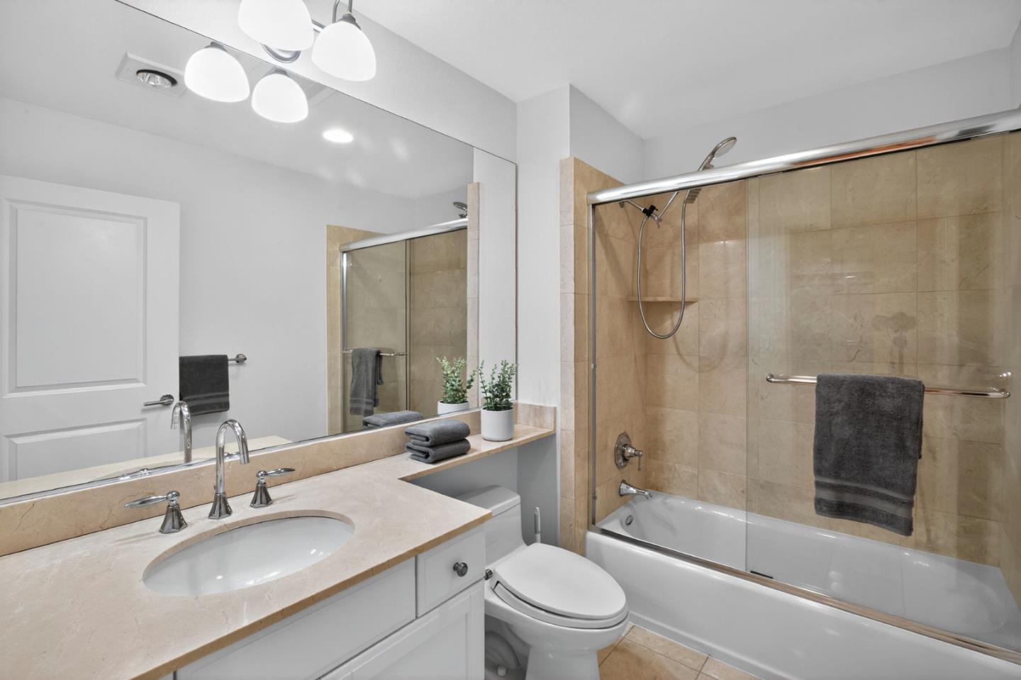 Detail Gallery Image 25 of 40 For 222 8th Ave #216,  San Mateo,  CA 94401 - 2 Beds | 2 Baths