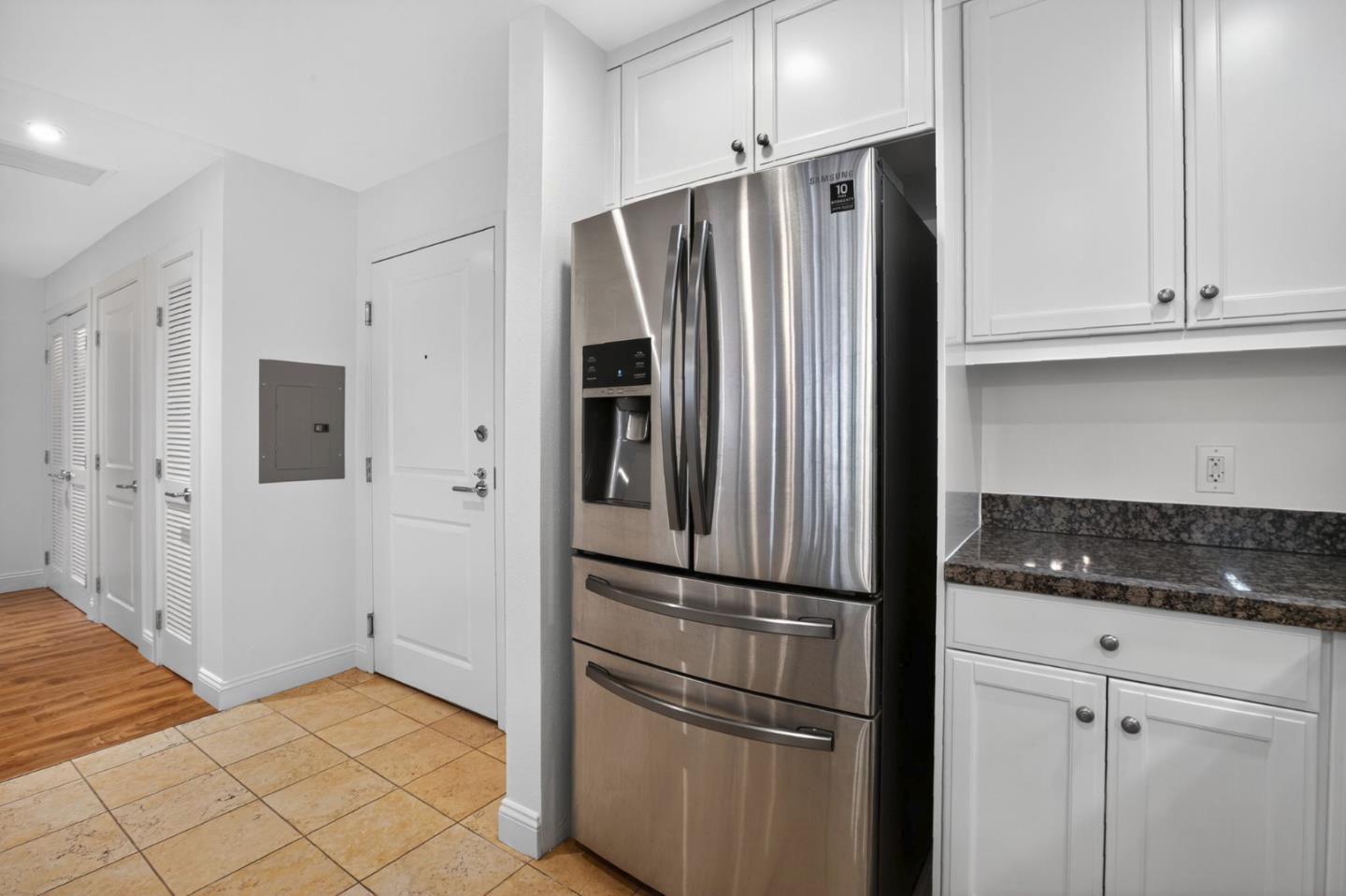 Detail Gallery Image 5 of 40 For 222 8th Ave #216,  San Mateo,  CA 94401 - 2 Beds | 2 Baths
