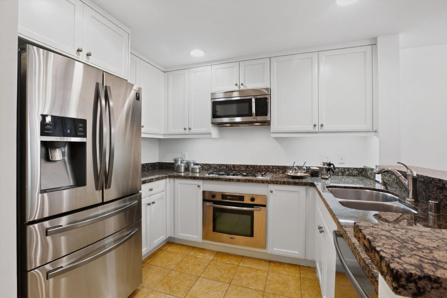 Detail Gallery Image 6 of 40 For 222 8th Ave #216,  San Mateo,  CA 94401 - 2 Beds | 2 Baths