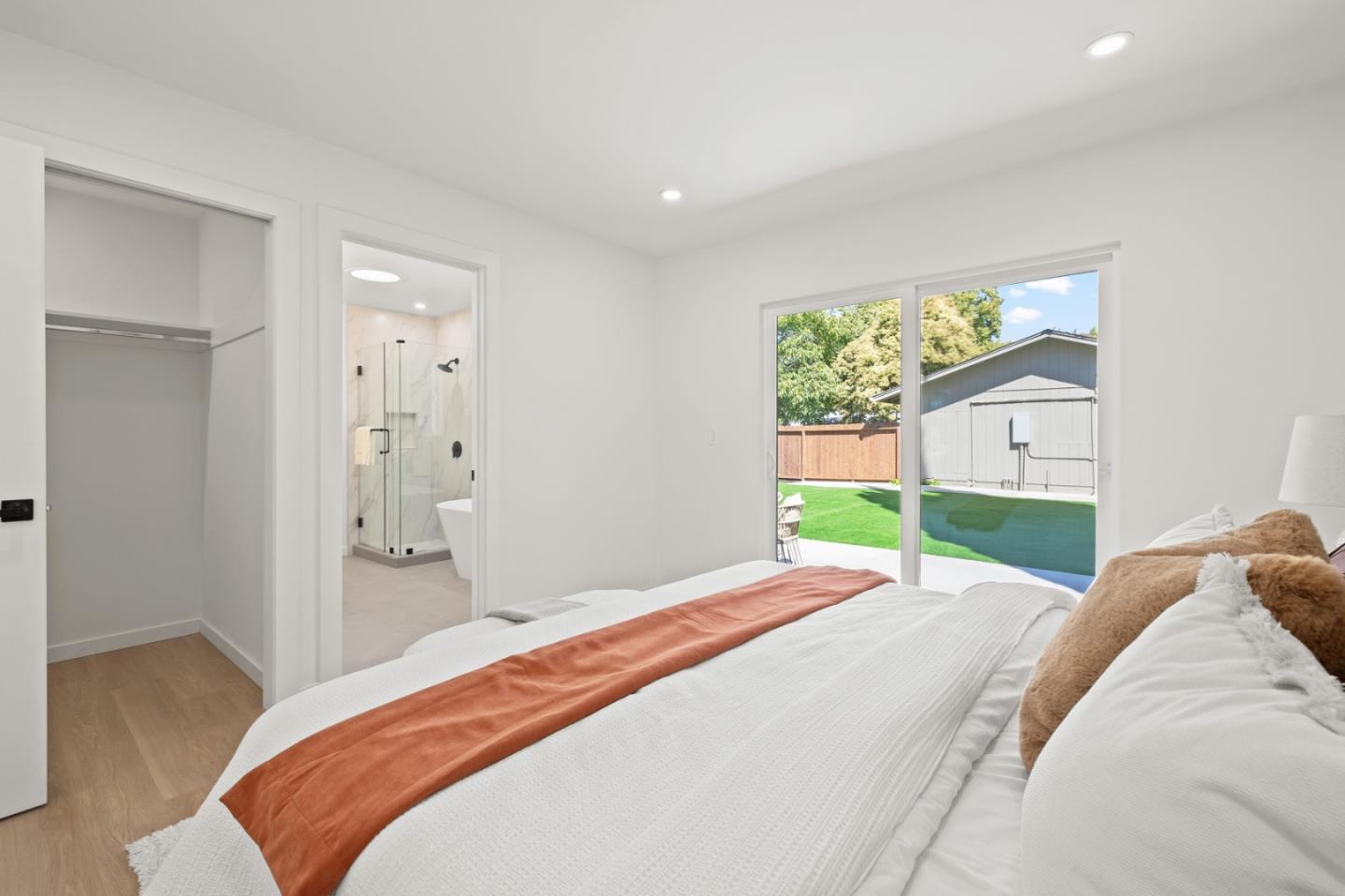 Detail Gallery Image 19 of 50 For 230 D St, Fremont,  CA 94536 - 5 Beds | 4/1 Baths