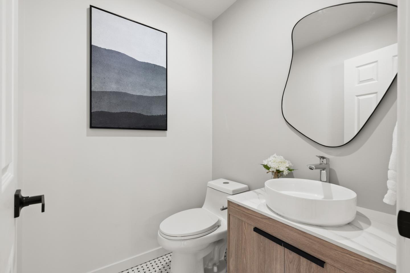 Detail Gallery Image 29 of 50 For 230 D St, Fremont,  CA 94536 - 5 Beds | 4/1 Baths