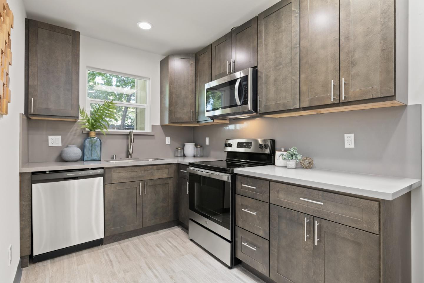 Detail Gallery Image 42 of 50 For 230 D St, Fremont,  CA 94536 - 5 Beds | 4/1 Baths