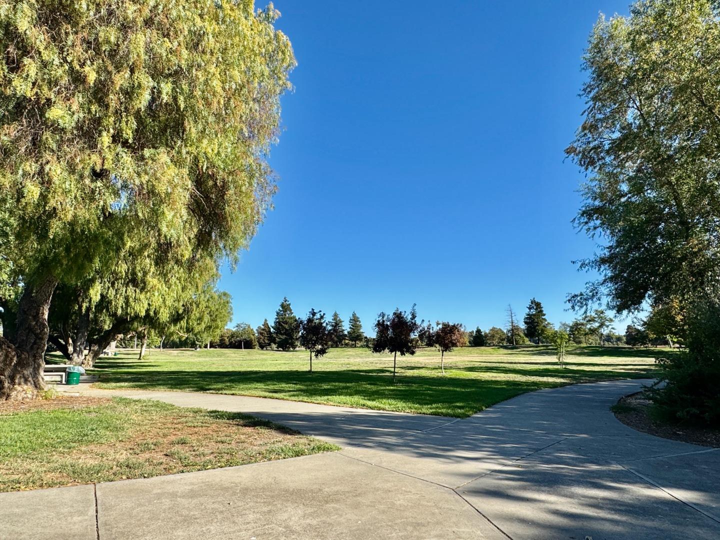 Detail Gallery Image 53 of 54 For 230 D St, Fremont,  CA 94536 - 5 Beds | 4/1 Baths