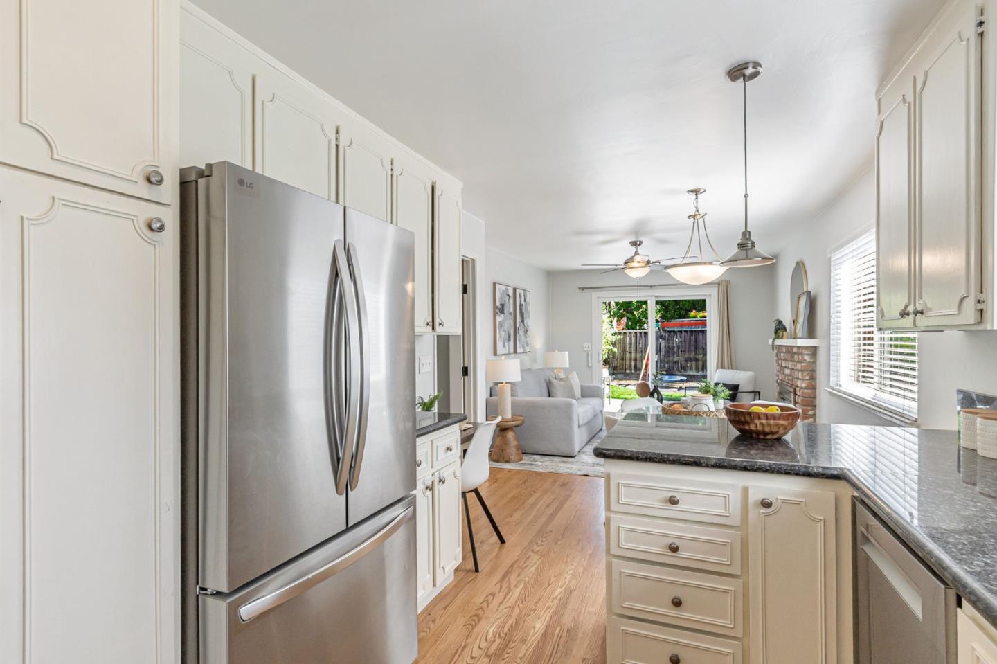 Detail Gallery Image 16 of 51 For 824 Buchser Way, San Jose,  CA 95125 - 3 Beds | 2/1 Baths