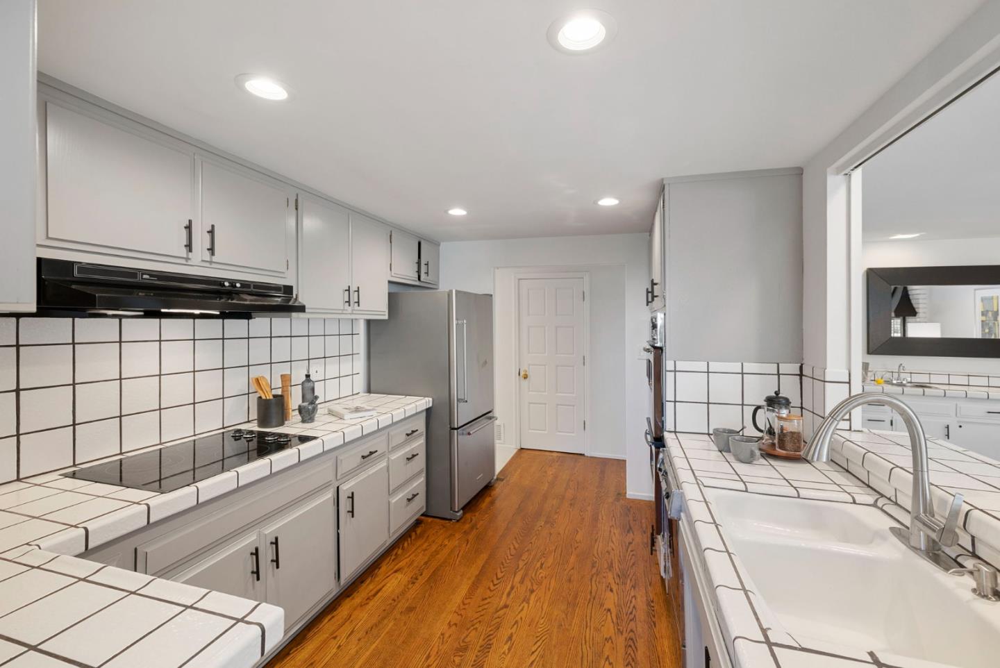 Detail Gallery Image 26 of 62 For 30 Conejo Dr, Millbrae,  CA 94030 - 3 Beds | 2 Baths