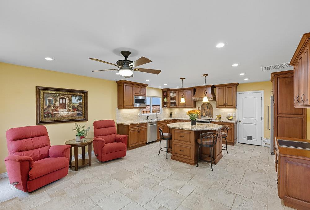 Detail Gallery Image 13 of 58 For 6698 Mount Pakron Dr, San Jose,  CA 95120 - 3 Beds | 2 Baths