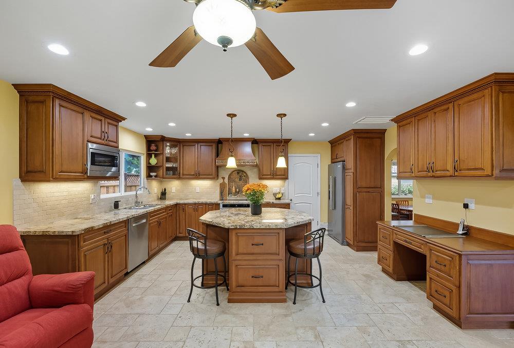 Detail Gallery Image 22 of 58 For 6698 Mount Pakron Dr, San Jose,  CA 95120 - 3 Beds | 2 Baths