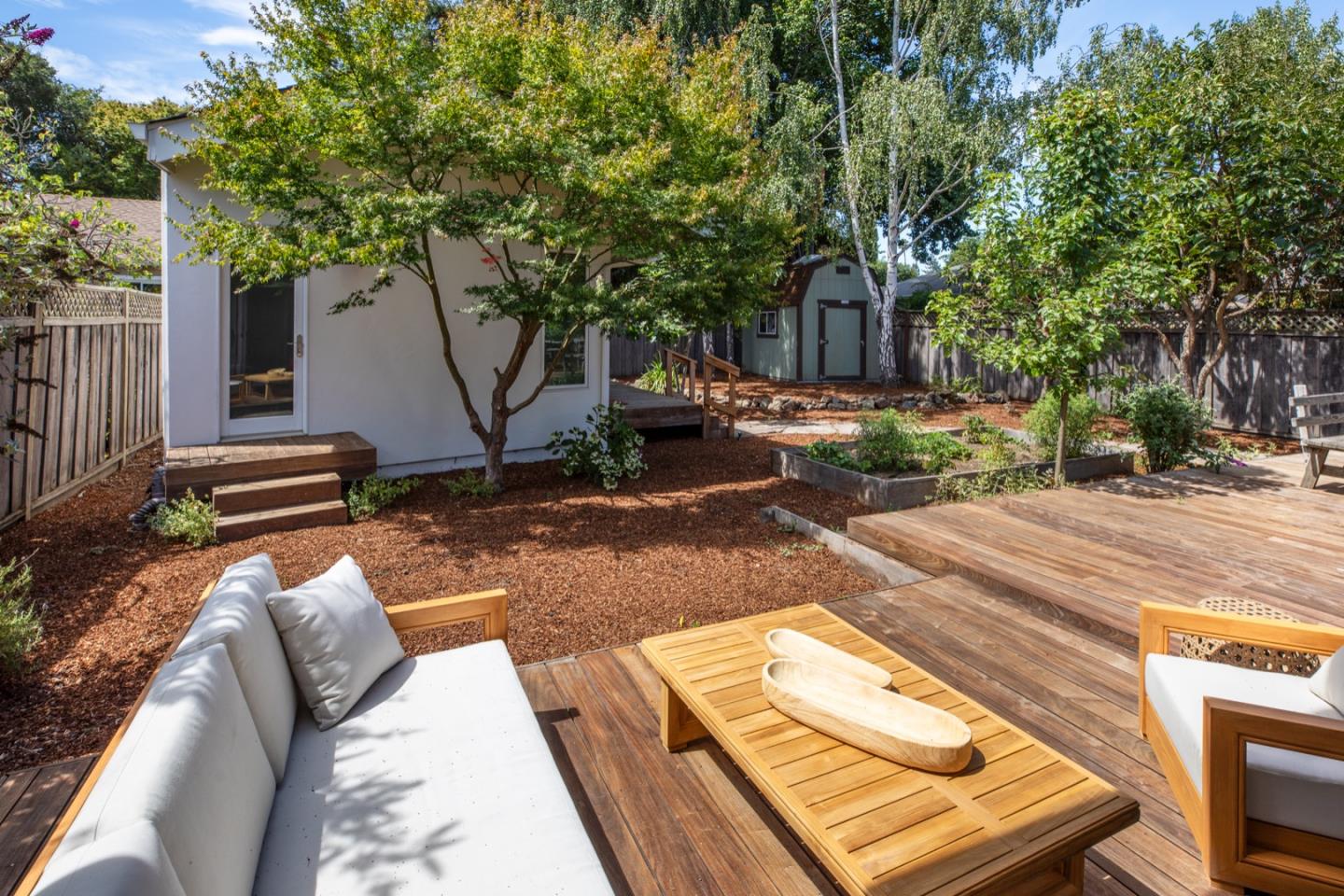 Detail Gallery Image 11 of 19 For 4112 Fair Oaks Ave, Menlo Park,  CA 94025 - 2 Beds | 1/1 Baths