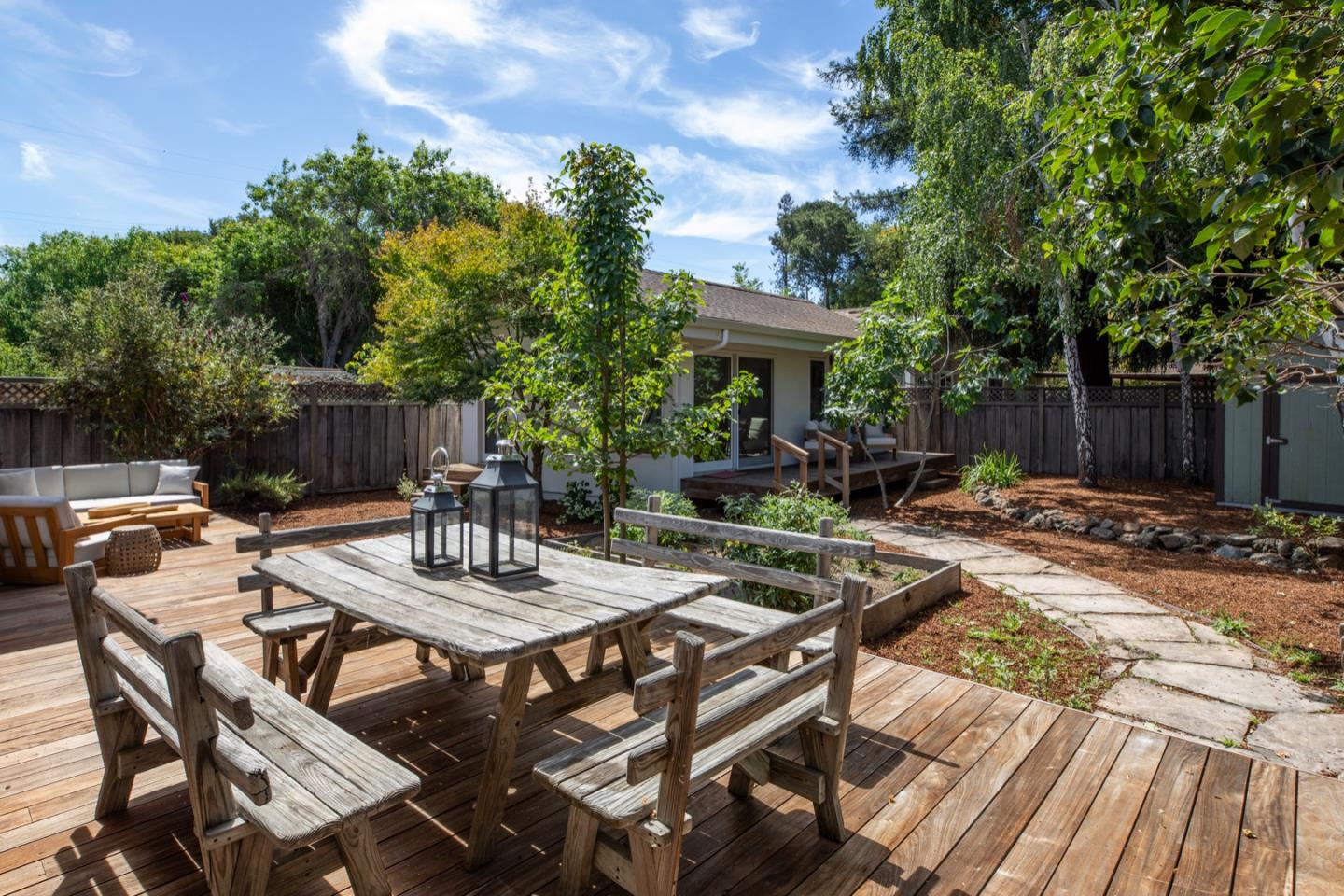 Detail Gallery Image 13 of 19 For 4112 Fair Oaks Ave, Menlo Park,  CA 94025 - 2 Beds | 1/1 Baths
