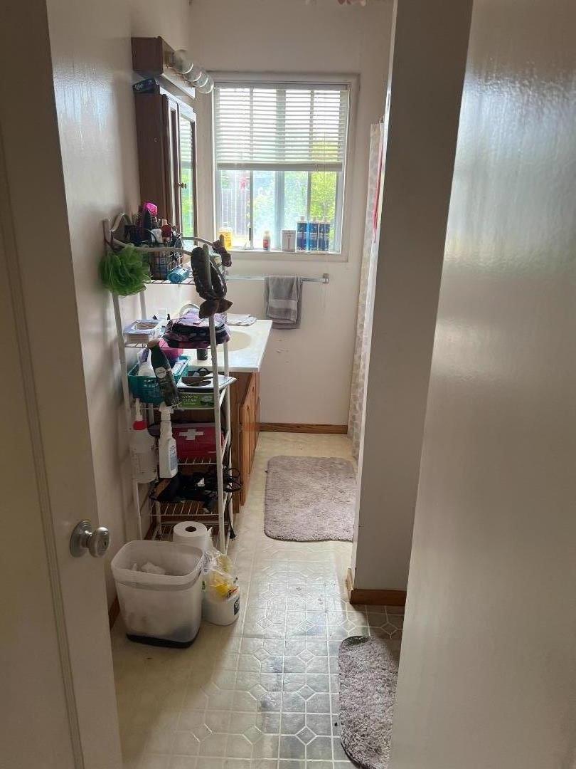 Detail Gallery Image 8 of 11 For 34 Kenyon Ave, Watsonville,  CA 95076 - 2 Beds | 1 Baths