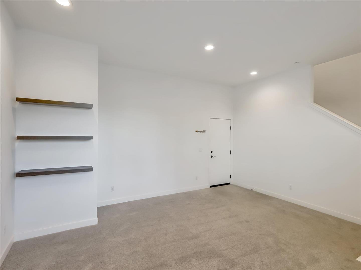 Detail Gallery Image 10 of 55 For 1452 N Harbor Blvd #1,  Santa Ana,  CA 92703 - 3 Beds | 2/1 Baths