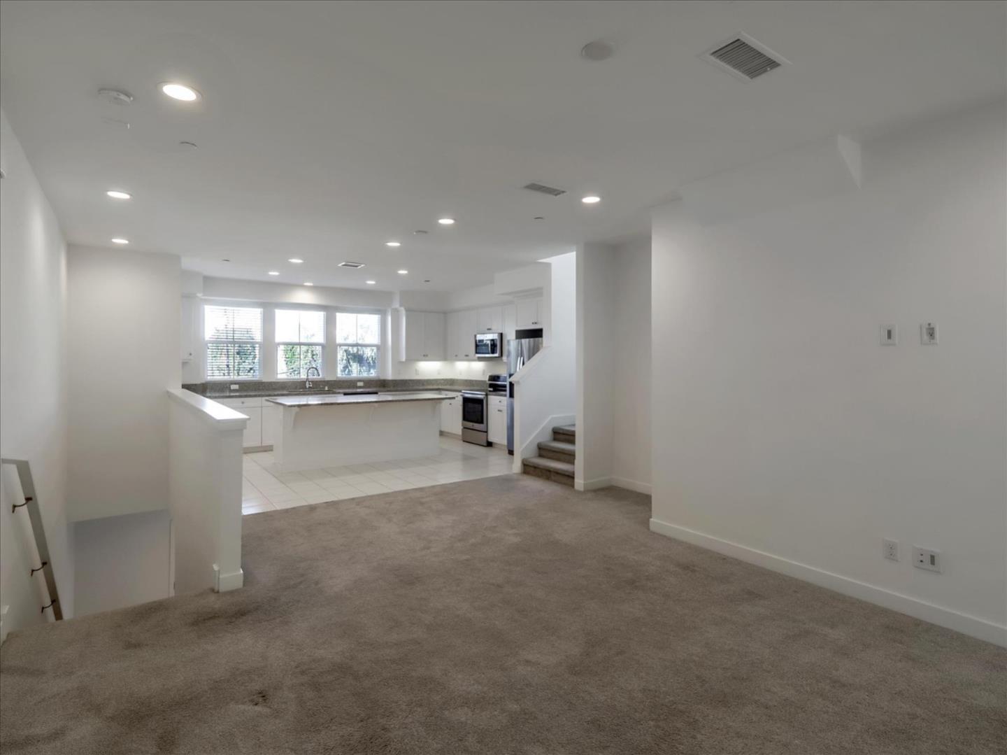 Detail Gallery Image 16 of 55 For 1452 N Harbor Blvd #1,  Santa Ana,  CA 92703 - 3 Beds | 2/1 Baths