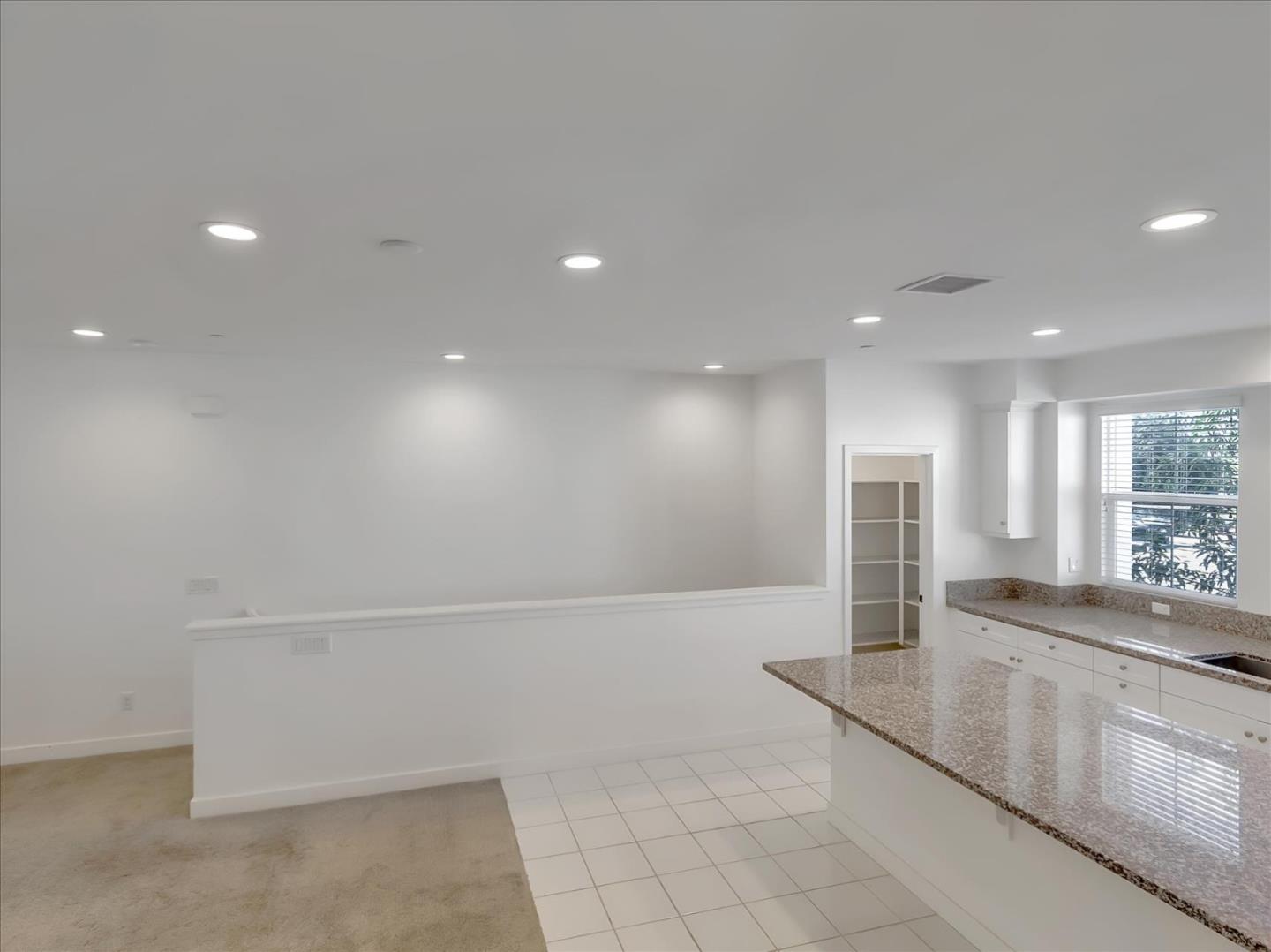 Detail Gallery Image 21 of 55 For 1452 N Harbor Blvd #1,  Santa Ana,  CA 92703 - 3 Beds | 2/1 Baths