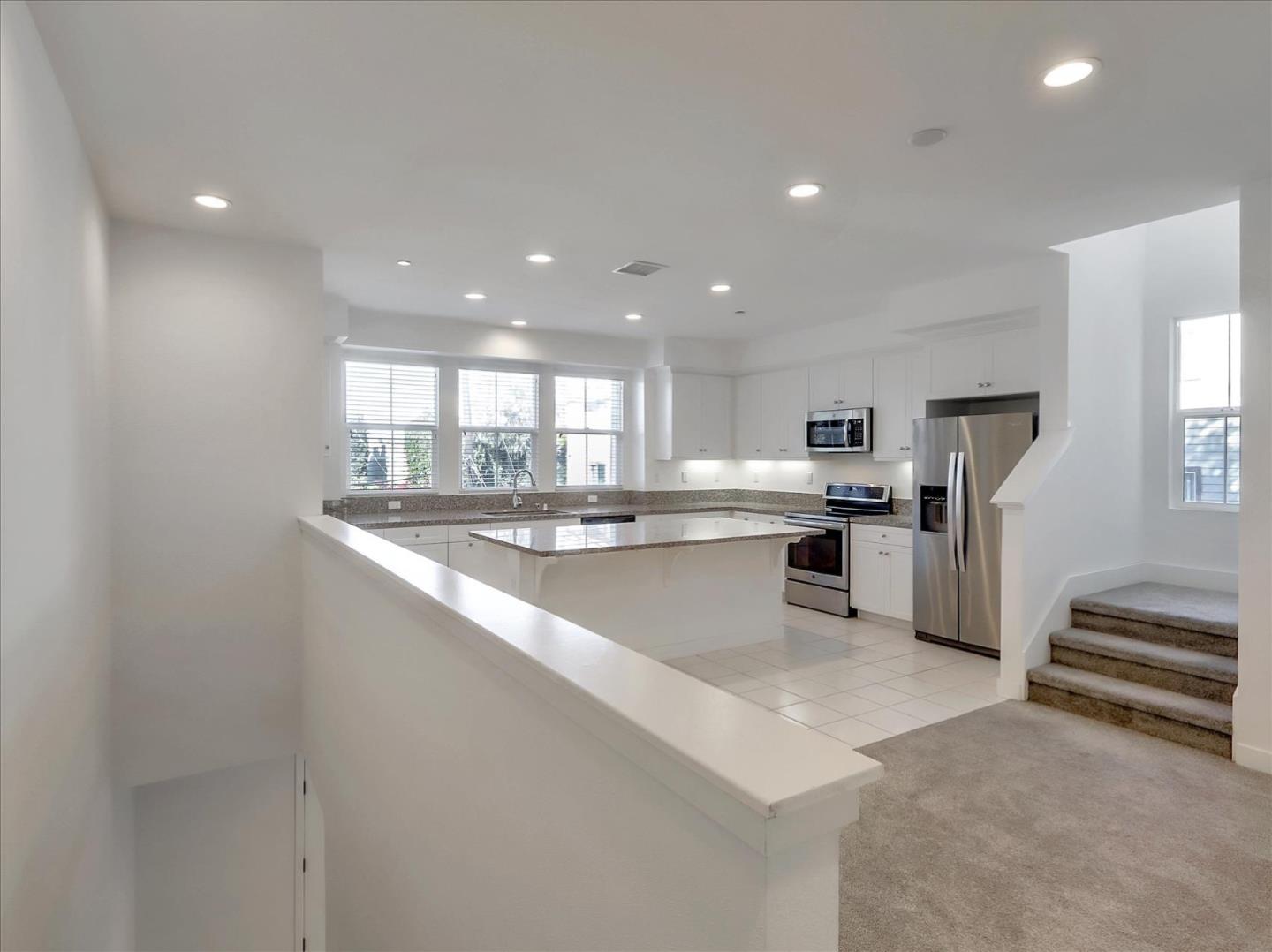Detail Gallery Image 26 of 55 For 1452 N Harbor Blvd #1,  Santa Ana,  CA 92703 - 3 Beds | 2/1 Baths