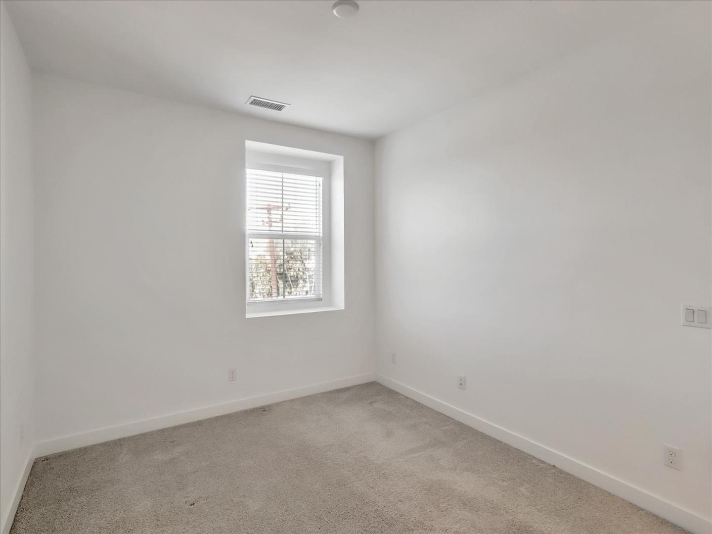 Detail Gallery Image 38 of 55 For 1452 N Harbor Blvd #1,  Santa Ana,  CA 92703 - 3 Beds | 2/1 Baths