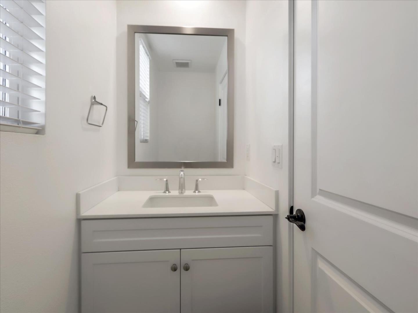 Detail Gallery Image 41 of 55 For 1452 N Harbor Blvd #1,  Santa Ana,  CA 92703 - 3 Beds | 2/1 Baths
