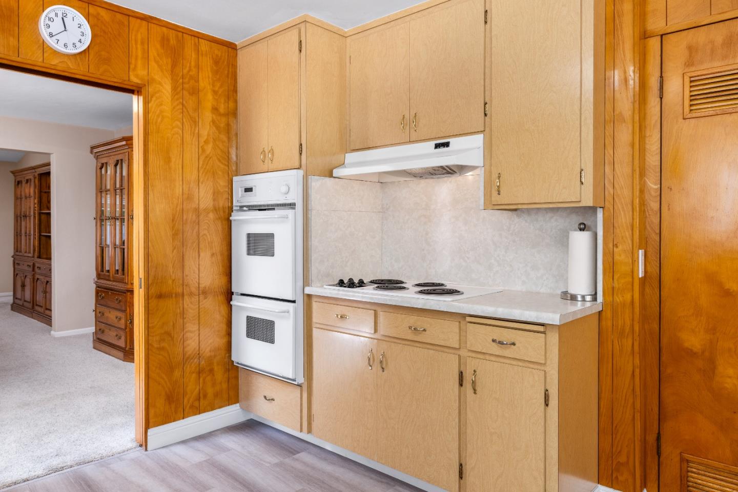 Detail Gallery Image 17 of 37 For 1037 Walnut St, San Carlos,  CA 94070 - 4 Beds | 3 Baths