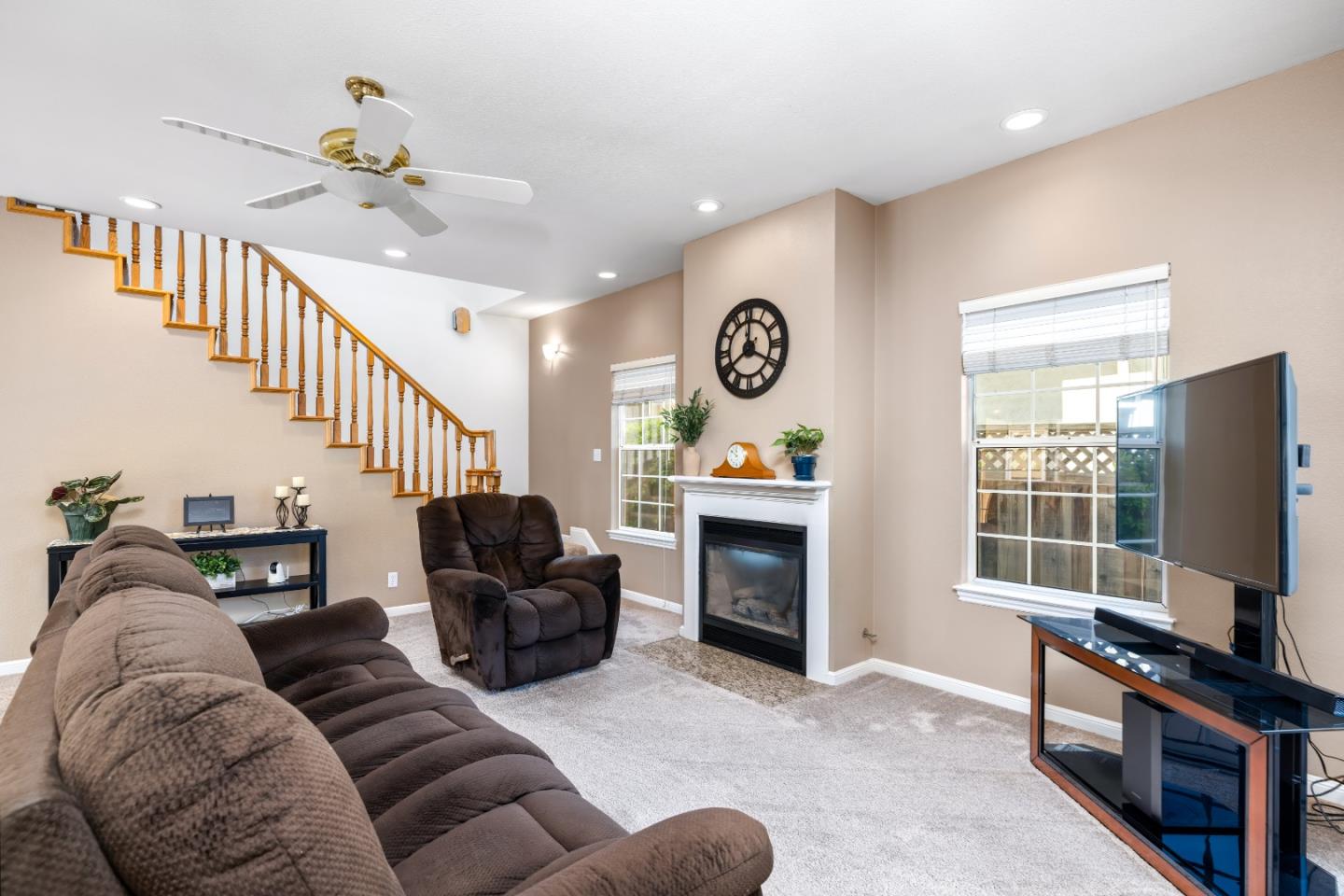 Detail Gallery Image 20 of 37 For 1037 Walnut St, San Carlos,  CA 94070 - 4 Beds | 3 Baths