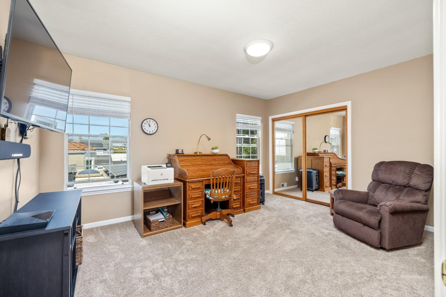 Detail Gallery Image 33 of 37 For 1037 Walnut St, San Carlos,  CA 94070 - 4 Beds | 3 Baths