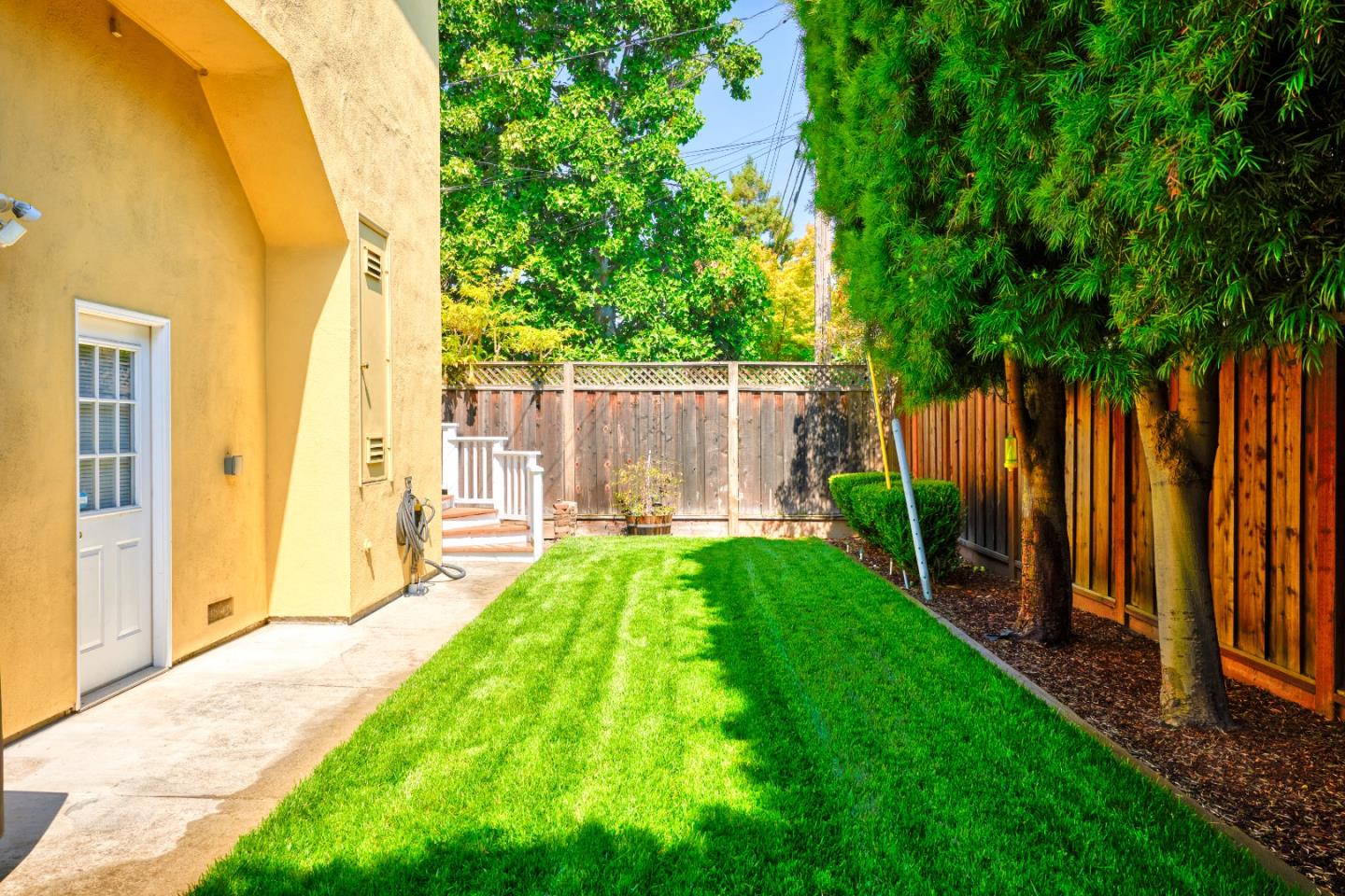 Detail Gallery Image 36 of 37 For 1037 Walnut St, San Carlos,  CA 94070 - 4 Beds | 3 Baths