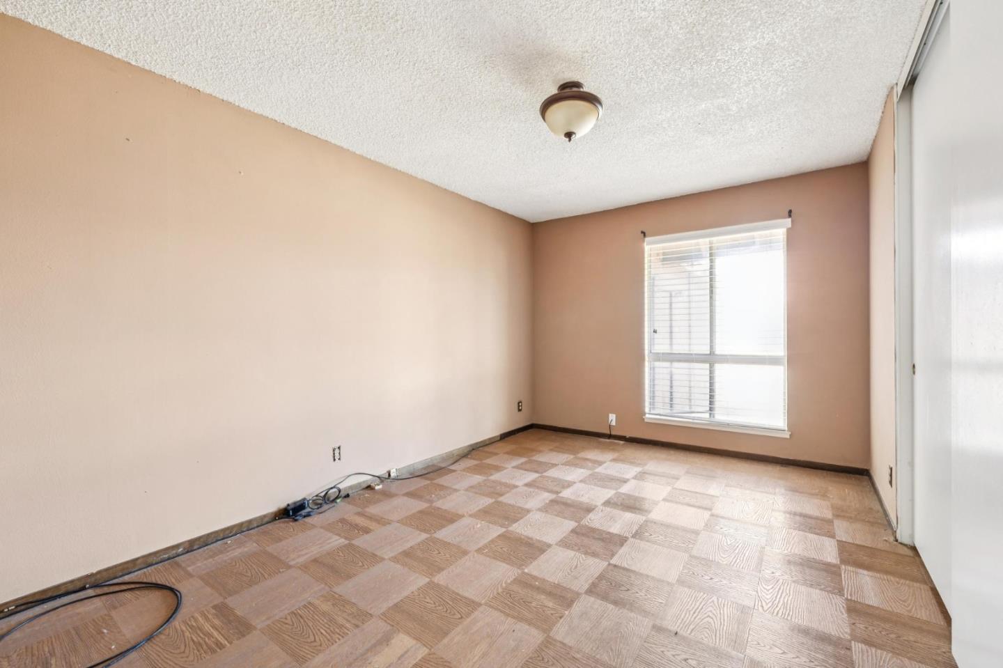 Detail Gallery Image 14 of 24 For 200 Bridgeport Dr, Half Moon Bay,  CA 94019 - 3 Beds | 2 Baths