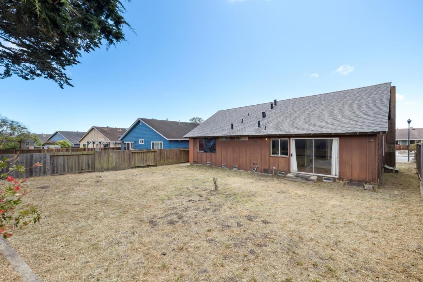 Detail Gallery Image 20 of 24 For 200 Bridgeport Dr, Half Moon Bay,  CA 94019 - 3 Beds | 2 Baths