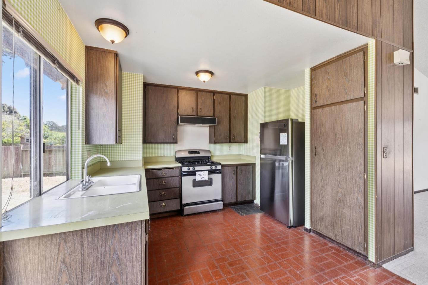 Detail Gallery Image 5 of 24 For 200 Bridgeport Dr, Half Moon Bay,  CA 94019 - 3 Beds | 2 Baths