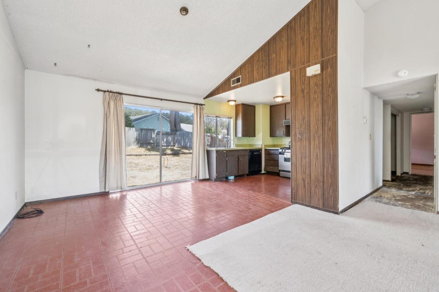 Detail Gallery Image 8 of 24 For 200 Bridgeport Dr, Half Moon Bay,  CA 94019 - 3 Beds | 2 Baths