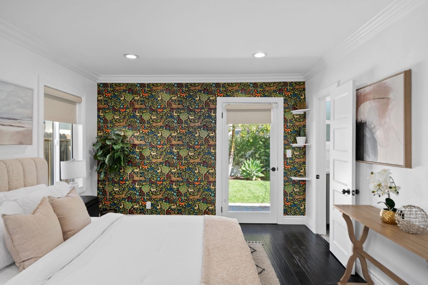 Detail Gallery Image 17 of 34 For 1250 Hauser Blvd, Los Angeles,  CA 90019 - 3 Beds | 2 Baths