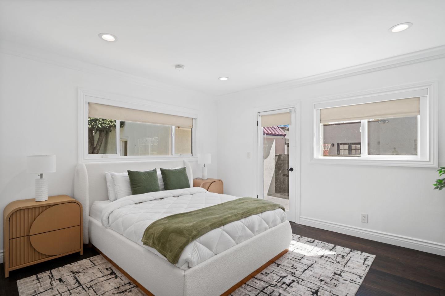 Detail Gallery Image 18 of 34 For 1250 Hauser Blvd, Los Angeles,  CA 90019 - 3 Beds | 2 Baths