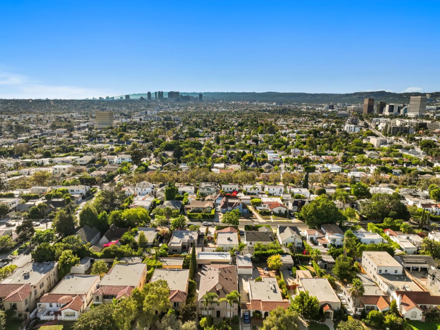 Detail Gallery Image 28 of 34 For 1250 Hauser Blvd, Los Angeles,  CA 90019 - 3 Beds | 2 Baths