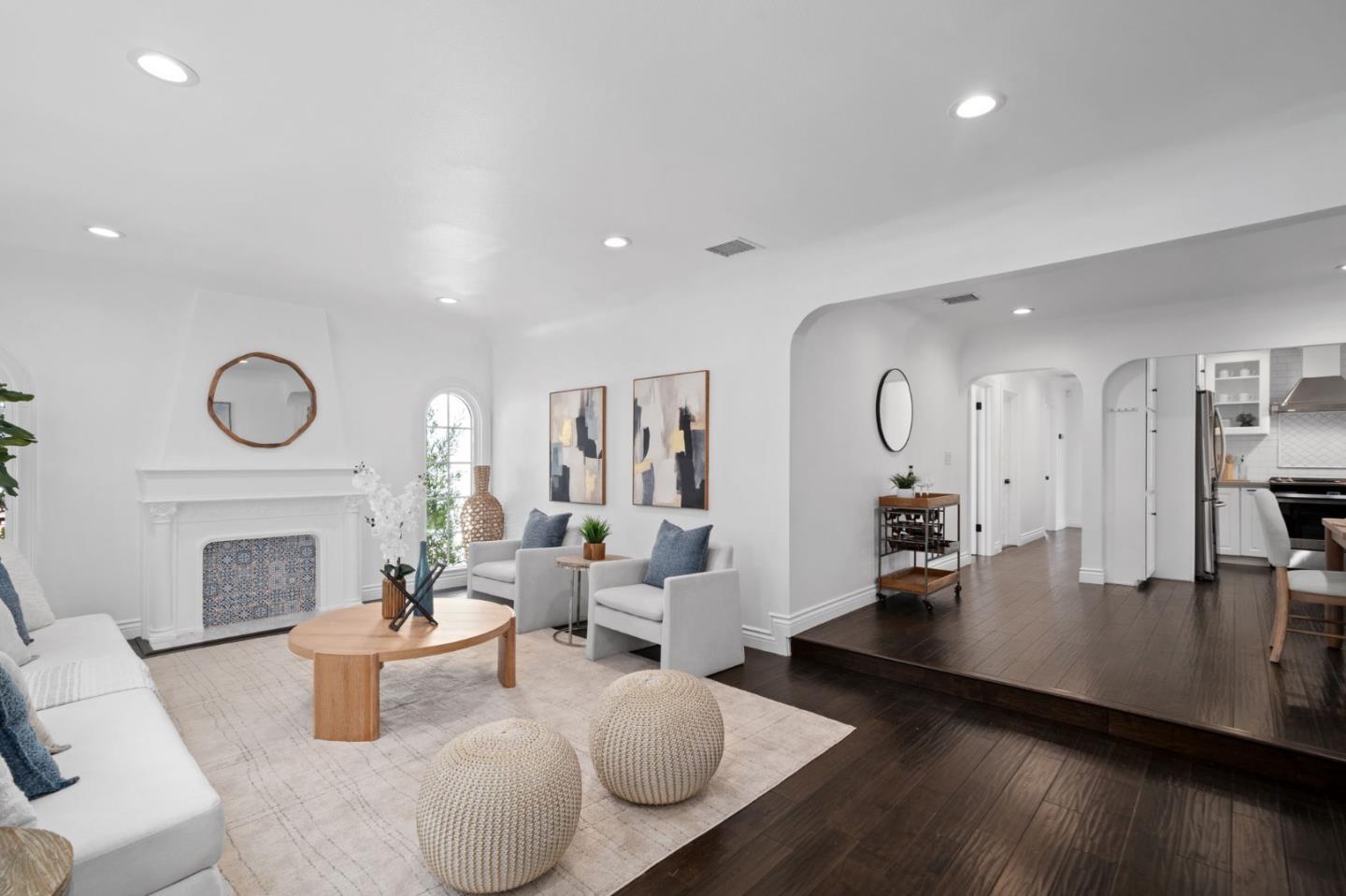 Detail Gallery Image 4 of 34 For 1250 Hauser Blvd, Los Angeles,  CA 90019 - 3 Beds | 2 Baths