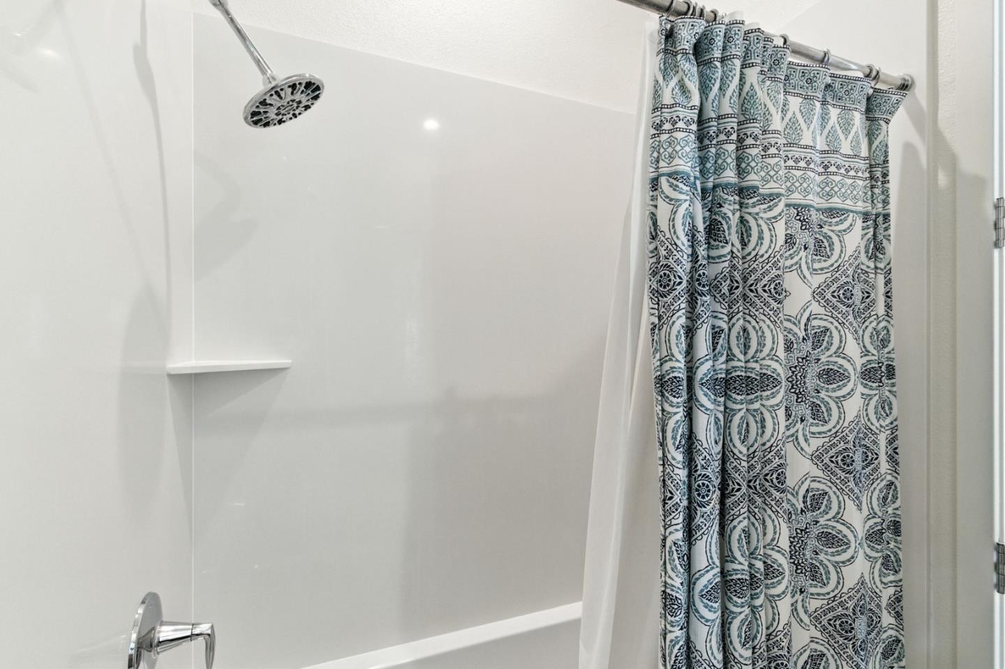 Detail Gallery Image 12 of 25 For 238 Element Rd, San Jose,  CA 95110 - 3 Beds | 3/1 Baths