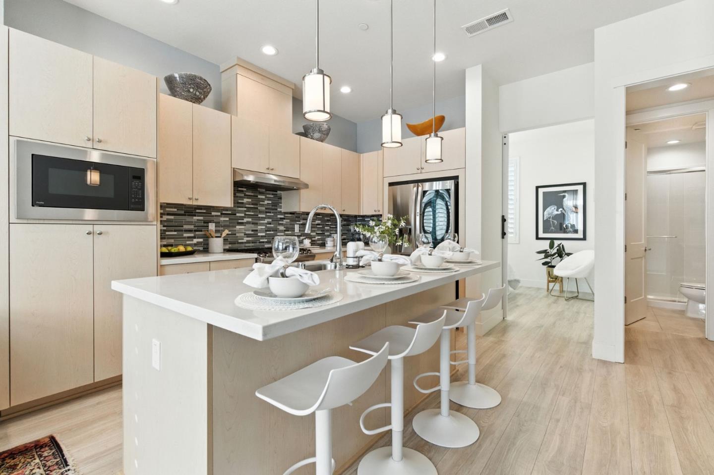 Detail Gallery Image 6 of 25 For 238 Element Rd, San Jose,  CA 95110 - 3 Beds | 3/1 Baths