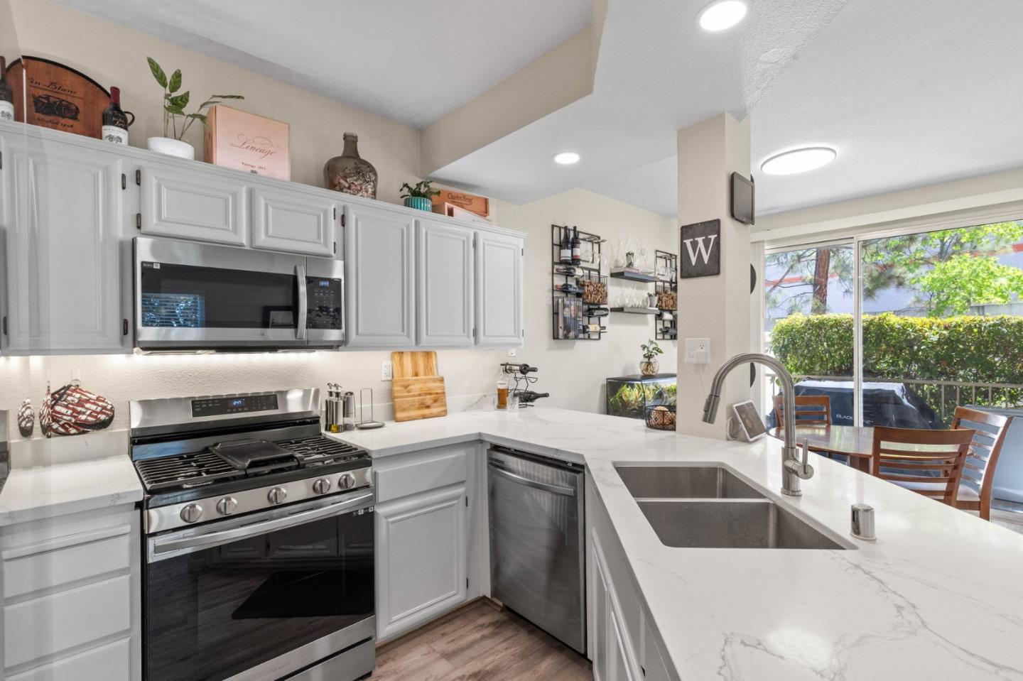 Detail Gallery Image 11 of 28 For 3337 Midtown Pl, San Jose,  CA 95136 - 2 Beds | 2/1 Baths