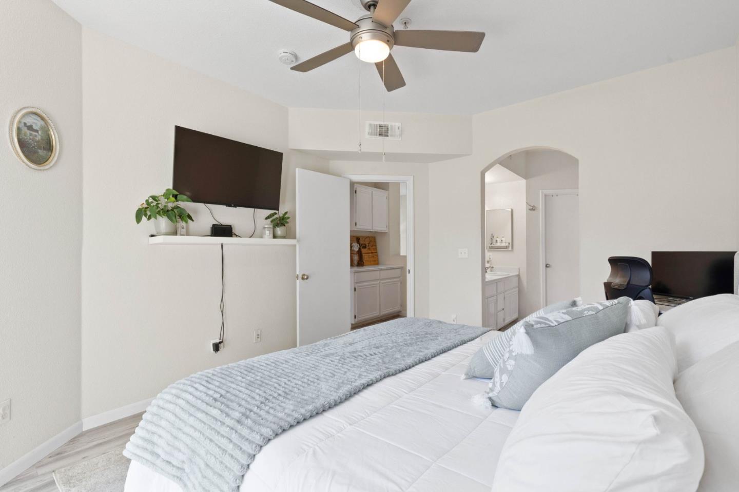 Detail Gallery Image 17 of 28 For 3337 Midtown Pl, San Jose,  CA 95136 - 2 Beds | 2/1 Baths