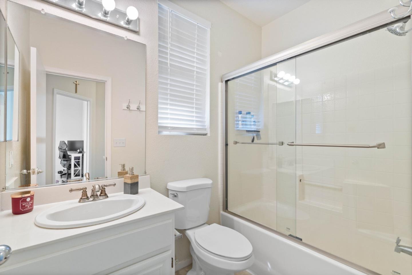 Detail Gallery Image 20 of 28 For 3337 Midtown Pl, San Jose,  CA 95136 - 2 Beds | 2/1 Baths