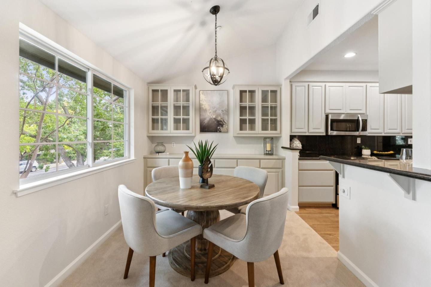 Detail Gallery Image 14 of 35 For 20 Willow Rd #45,  Menlo Park,  CA 94025 - 2 Beds | 2 Baths