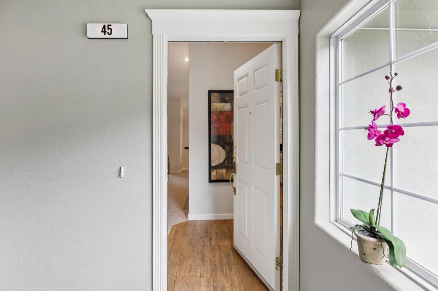 Detail Gallery Image 3 of 35 For 20 Willow Rd #45,  Menlo Park,  CA 94025 - 2 Beds | 2 Baths