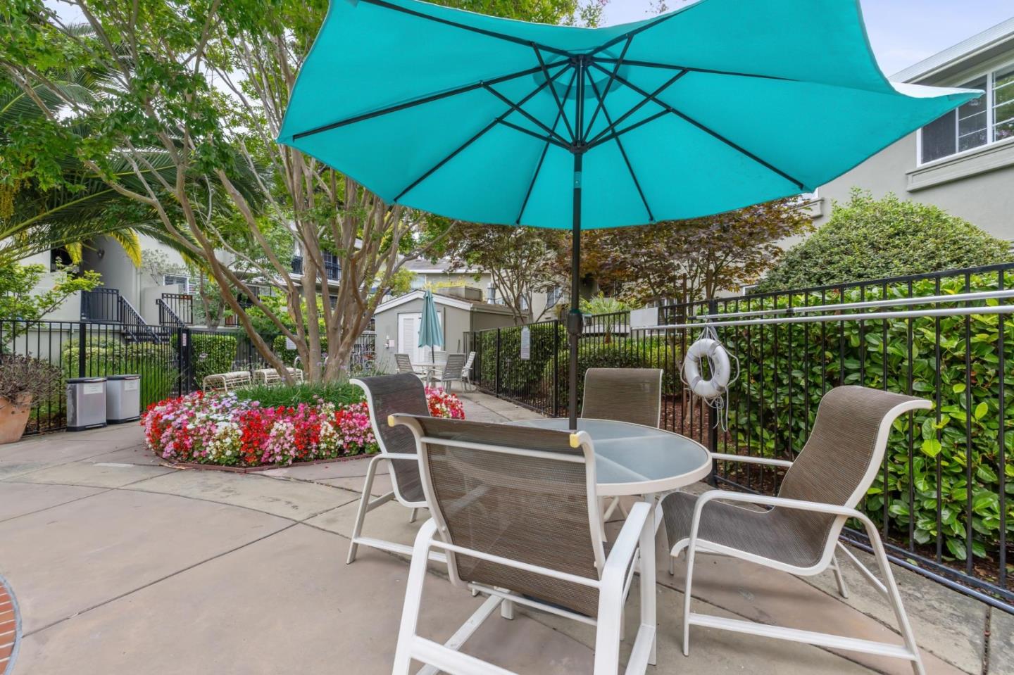 Detail Gallery Image 31 of 35 For 20 Willow Rd #45,  Menlo Park,  CA 94025 - 2 Beds | 2 Baths