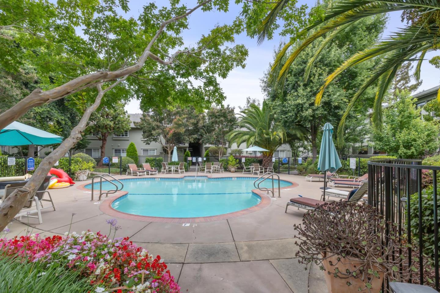 Detail Gallery Image 35 of 35 For 20 Willow Rd #45,  Menlo Park,  CA 94025 - 2 Beds | 2 Baths