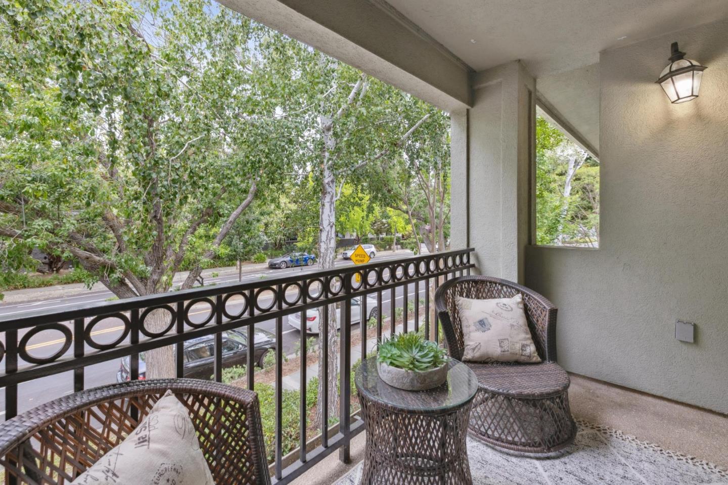 Detail Gallery Image 9 of 35 For 20 Willow Rd #45,  Menlo Park,  CA 94025 - 2 Beds | 2 Baths