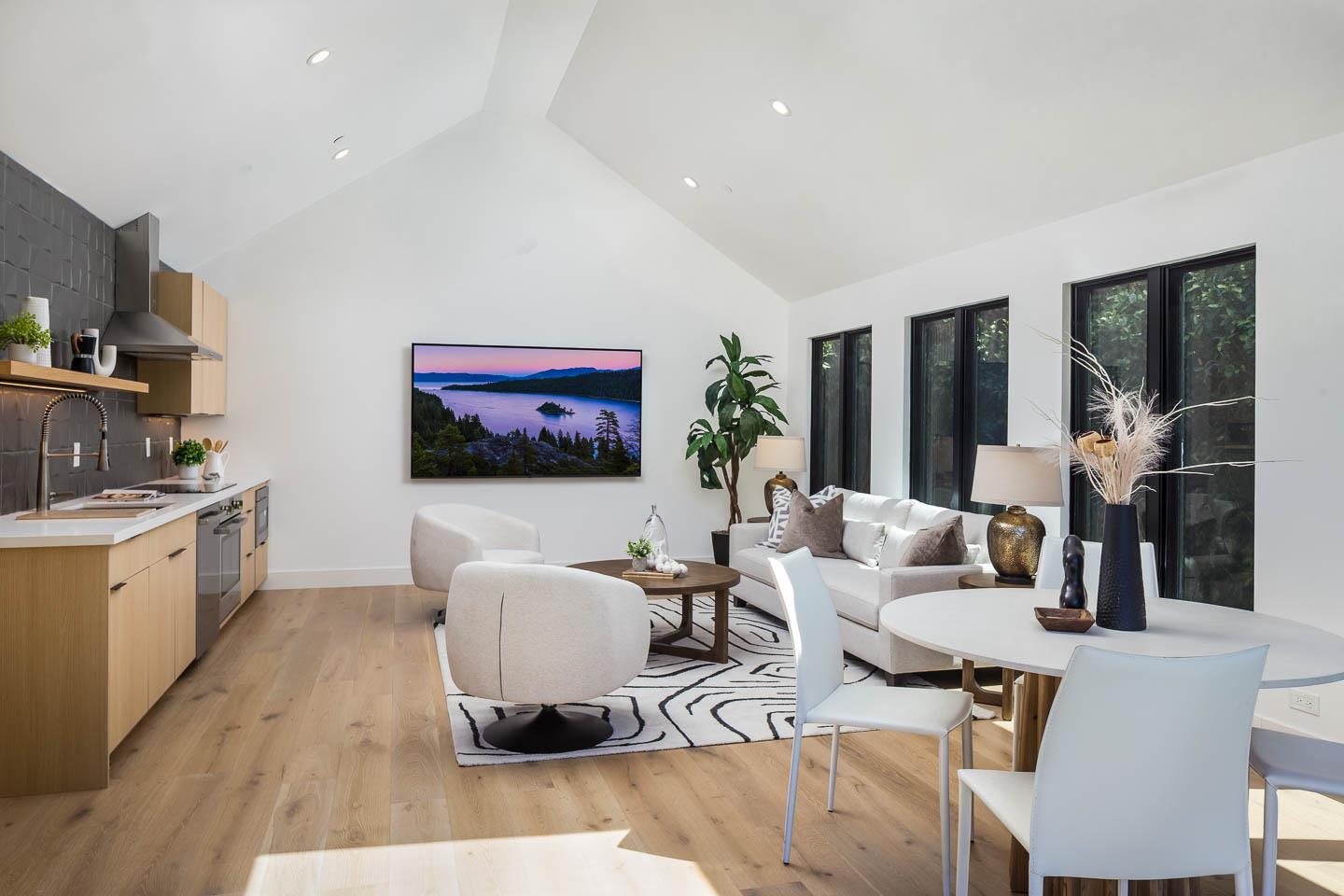 Detail Gallery Image 14 of 14 For 588 Craig Rd, Hillsborough,  CA 94010 - 5 Beds | 5 Baths