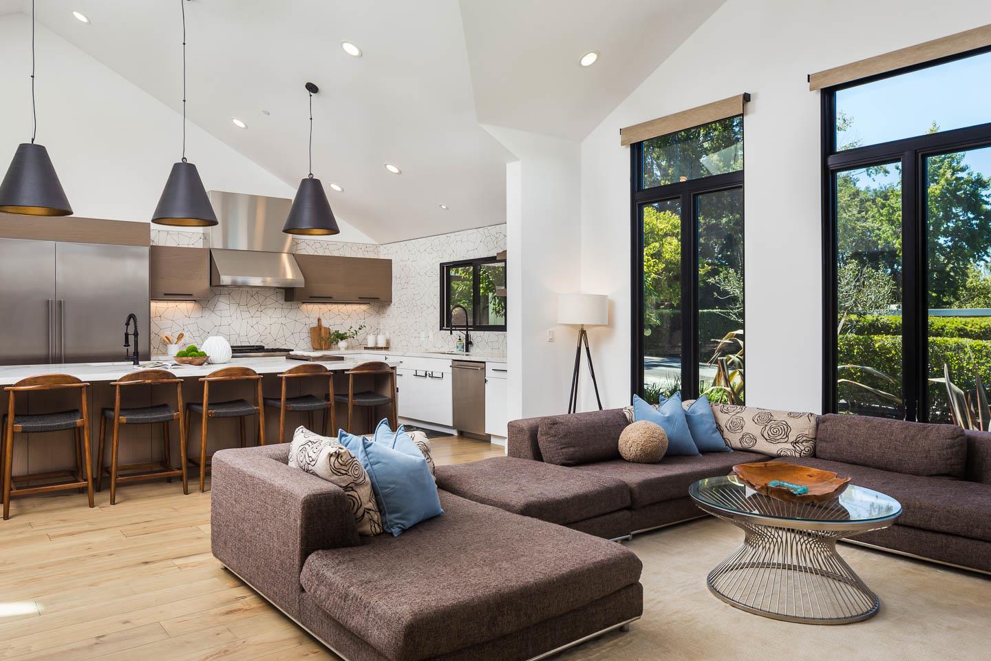 Detail Gallery Image 5 of 5 For 588 Craig Rd, Hillsborough,  CA 94010 - 5 Beds | 5 Baths