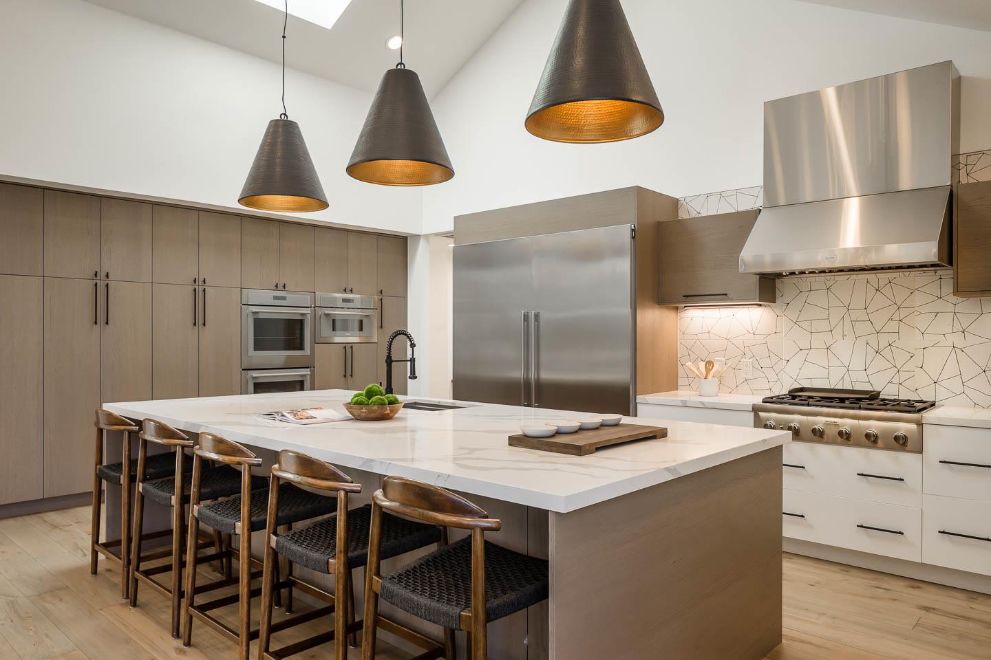 Detail Gallery Image 6 of 14 For 588 Craig Rd, Hillsborough,  CA 94010 - 5 Beds | 5 Baths