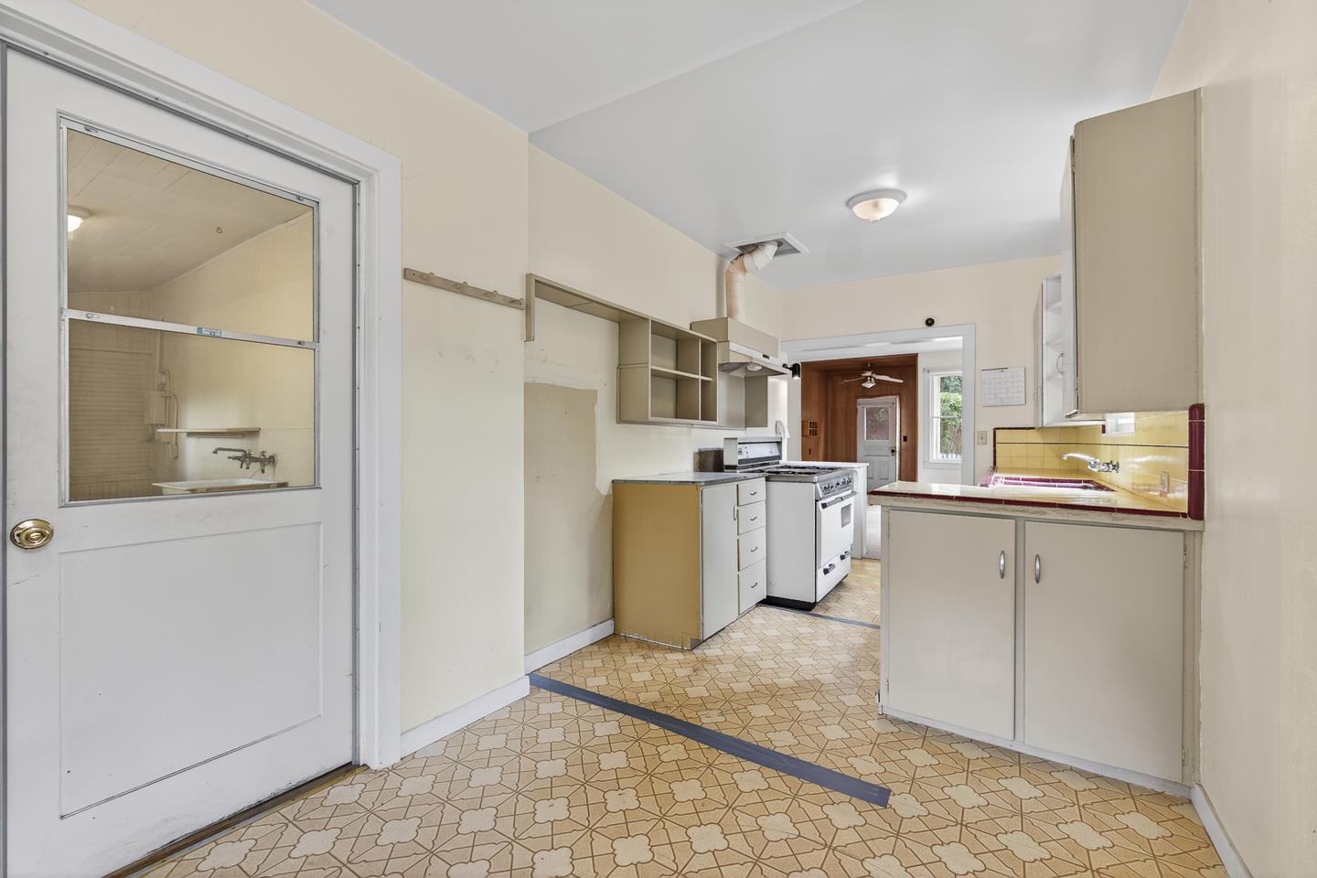 Detail Gallery Image 13 of 46 For 3475 N Main St, Soquel,  CA 95073 - 2 Beds | 1 Baths