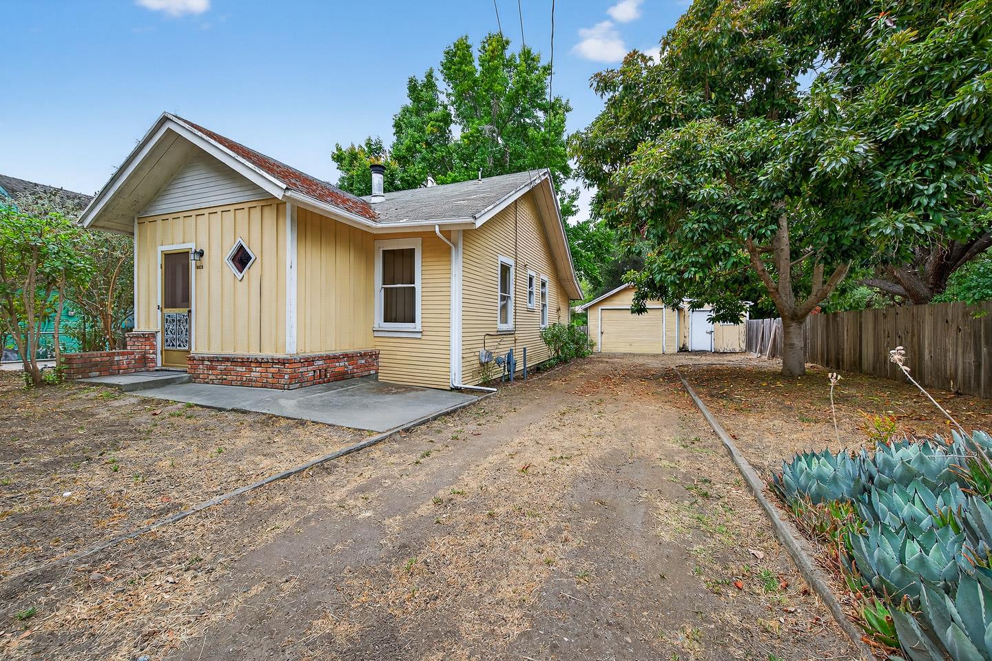Detail Gallery Image 3 of 46 For 3475 N Main St, Soquel,  CA 95073 - 2 Beds | 1 Baths