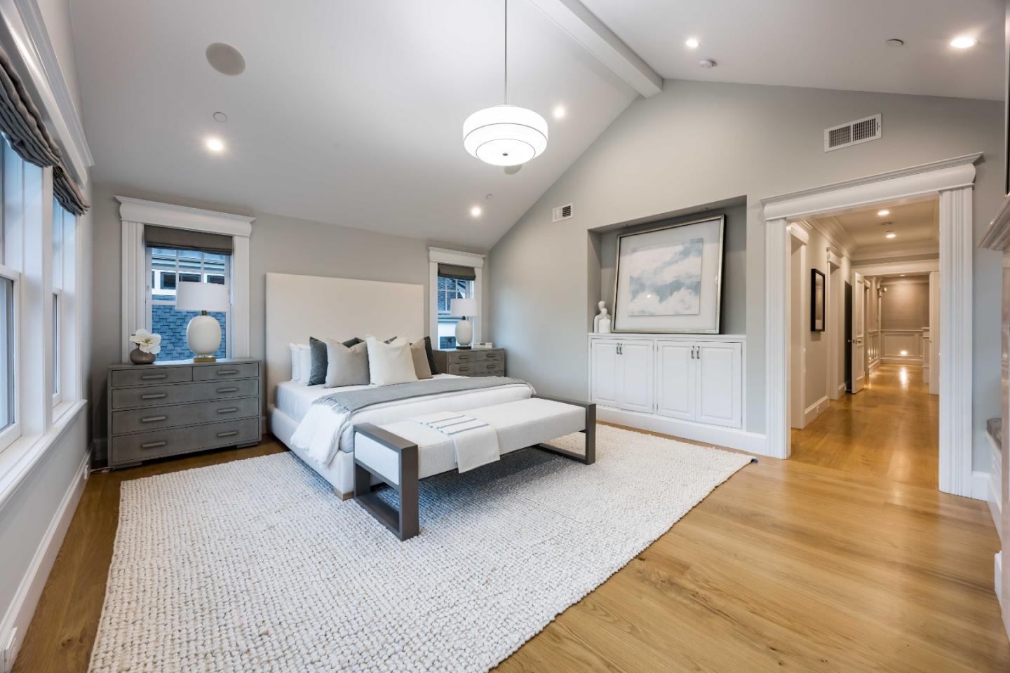 Detail Gallery Image 27 of 43 For 132 Elm Ave, Burlingame,  CA 94010 - 4 Beds | 5/1 Baths